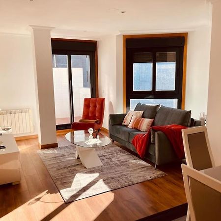 Apartamento Centrico Y De Diseno Con Parking Vigo Bagian luar foto