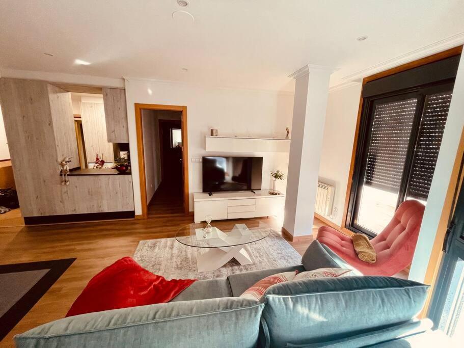 Apartamento Centrico Y De Diseno Con Parking Vigo Bagian luar foto