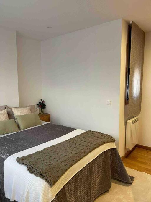 Apartamento Centrico Y De Diseno Con Parking Vigo Bagian luar foto
