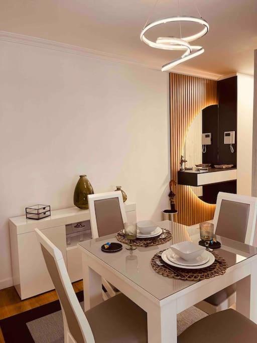 Apartamento Centrico Y De Diseno Con Parking Vigo Bagian luar foto
