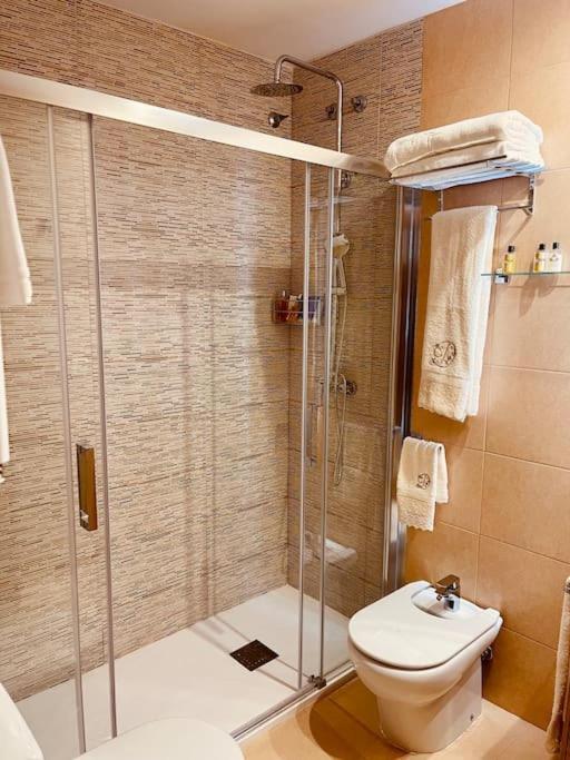 Apartamento Centrico Y De Diseno Con Parking Vigo Bagian luar foto